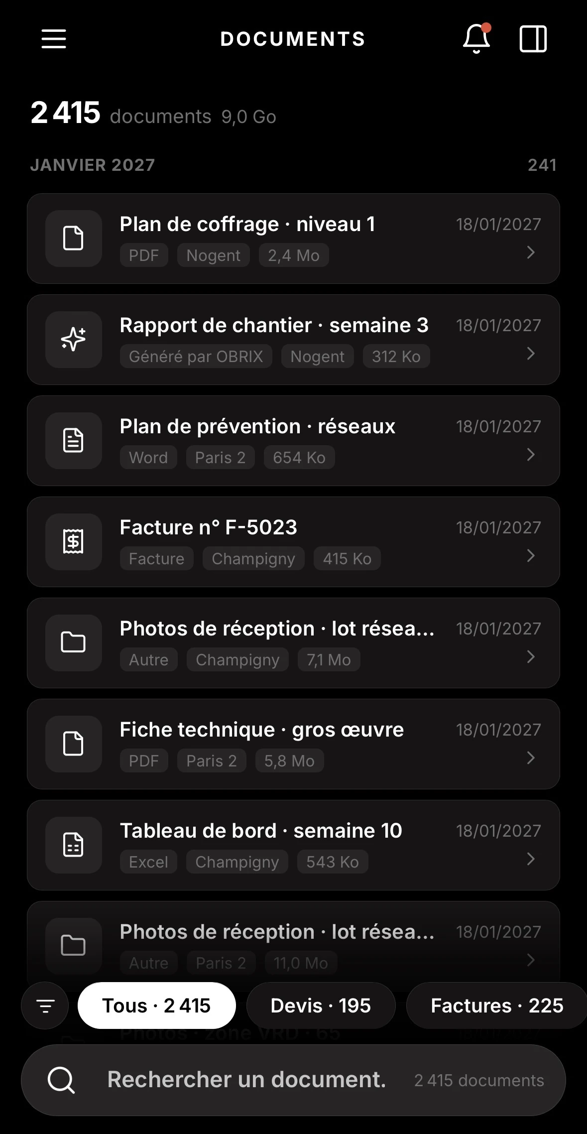 Capture de l'application OBRIX au téléphone : les documents triés par chantier